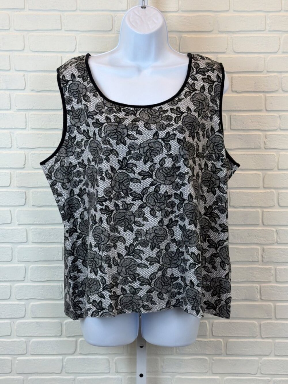White Stag Floral Lace Print Tank Top Black Gray 2X